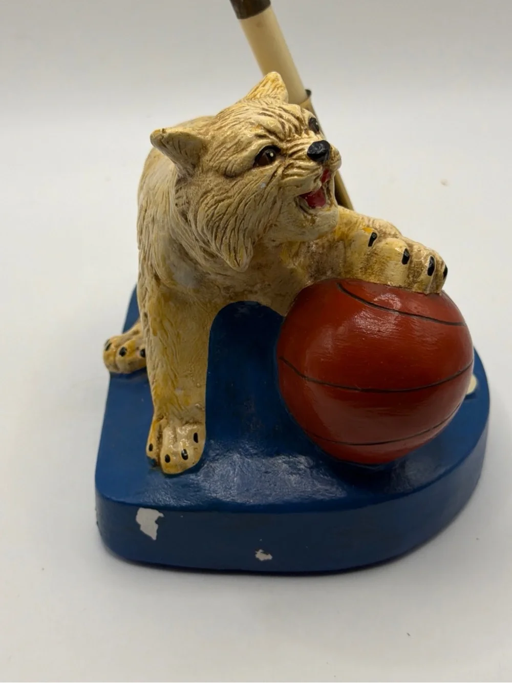 Vintage UK Kentucky Wildcats Blue & Cream Cat Basketball Pen Holder